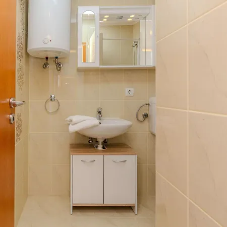 Tukara Apartment *